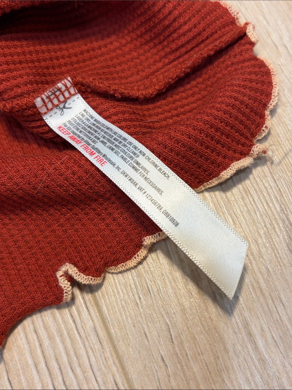Rust Contrast-Trim Ribbed Lettuce-Edge Crop Top - Picture 4 of 7